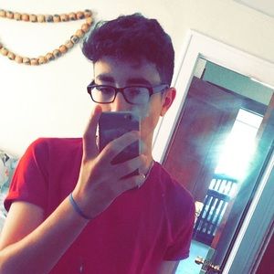 Meet your Posher, Hussein